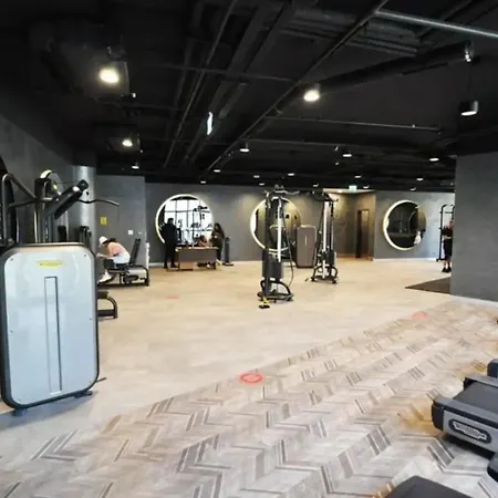 Apartment Elegant 1bd Terrace Gem Poolparking! #344