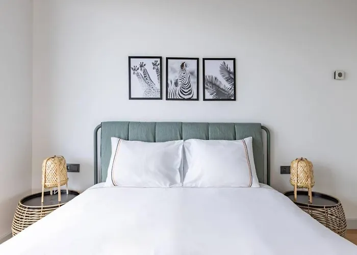 Elegant 1bd Terrace Gem Poolparking! #344 * Istanboel