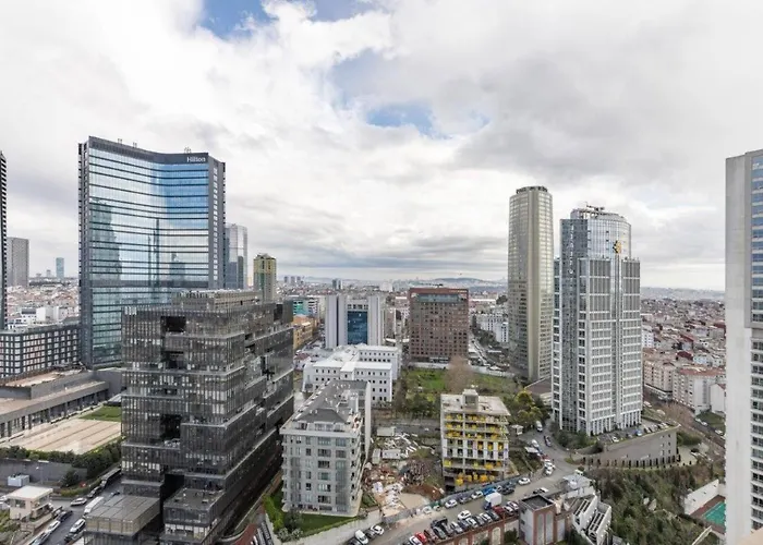 Appartement Elegant 1bd Terrace Gem Poolparking! #344 Istanboel