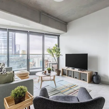 公寓 Elegant 1bd Terrace Gem Poolparking! #344