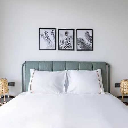 Elegant 1bd Terrace Gem Poolparking! #344 * Κωνσταντινούπολη