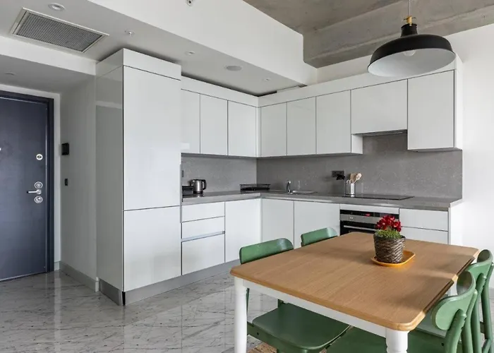 Elegant 1bd Terrace Gem Poolparking! #344 *