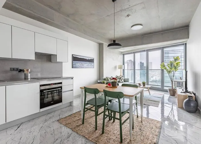 Elegant 1bd Terrace Gem Poolparking! #344 Apartamento